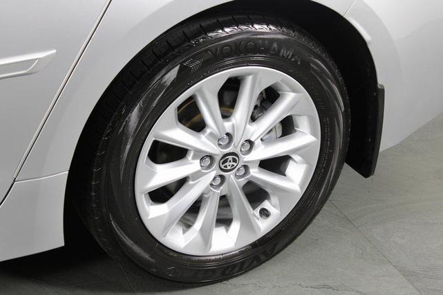 Photo of 2022 Classic Silver Metallic Toyota Corolla