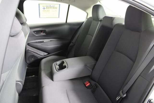 Photo of 2022 Classic Silver Metallic Toyota Corolla
