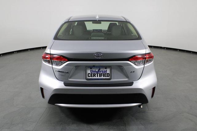 Photo of 2022 Classic Silver Metallic Toyota Corolla