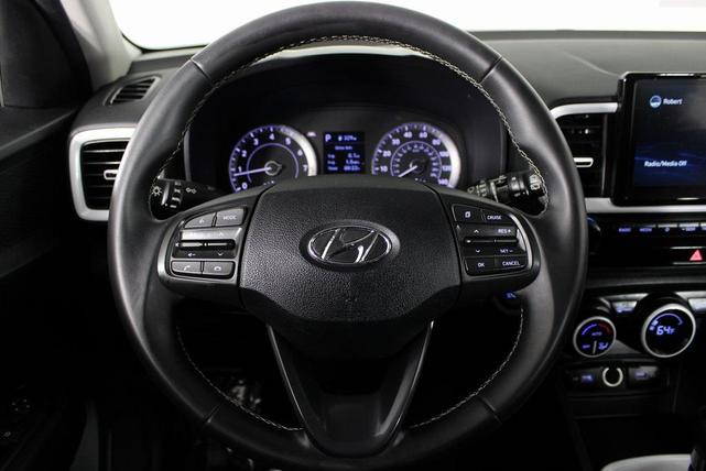 Photo of 2022 Scarlet Red Pearl Hyundai VENUE