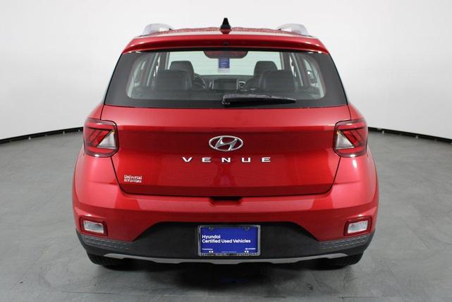 Photo of 2022 Scarlet Red Pearl Hyundai VENUE