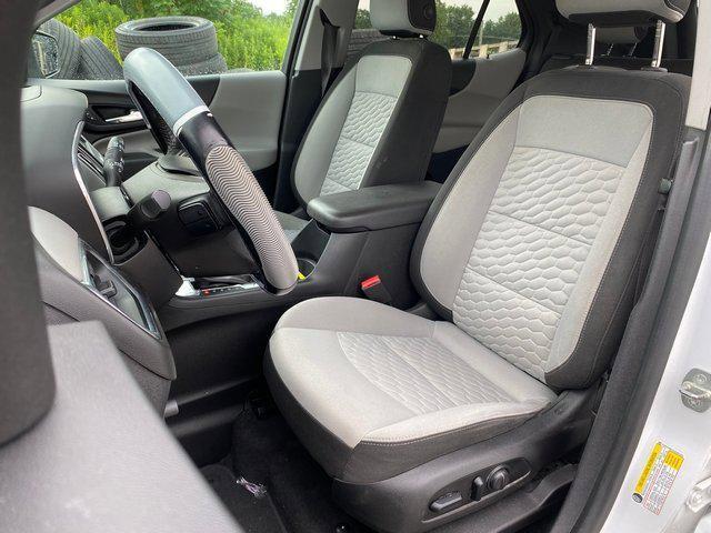 Photo of 2018 White Chevrolet Equinox