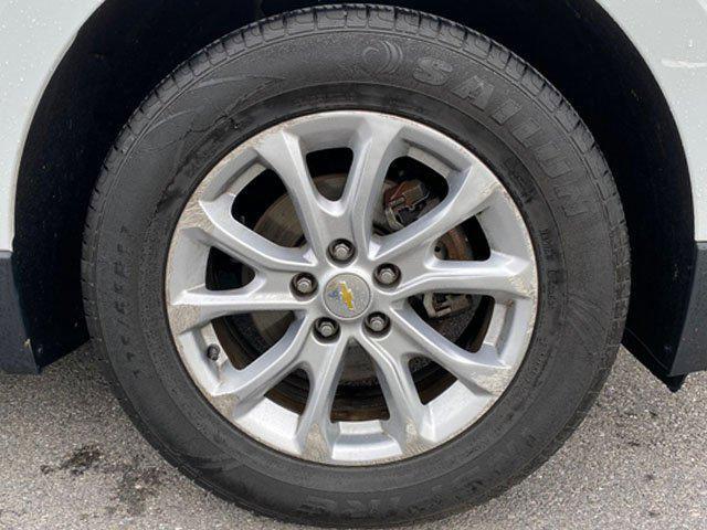 Photo of 2018 White Chevrolet Equinox