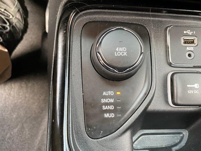 Photo of 2021 Granite Crystal Metallic Clearcoat Jeep Compass