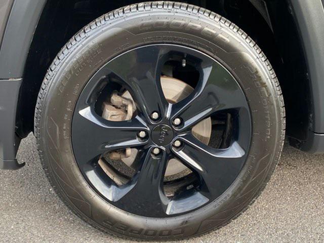 Photo of 2021 Granite Crystal Metallic Clearcoat Jeep Compass