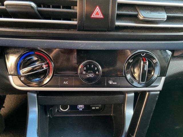 Photo of 2021 Cherry Black Kia Seltos