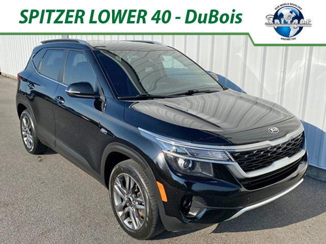 Photo of 2021 Cherry Black Kia Seltos