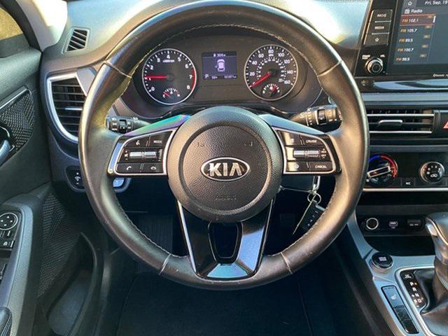 Photo of 2021 Cherry Black Kia Seltos