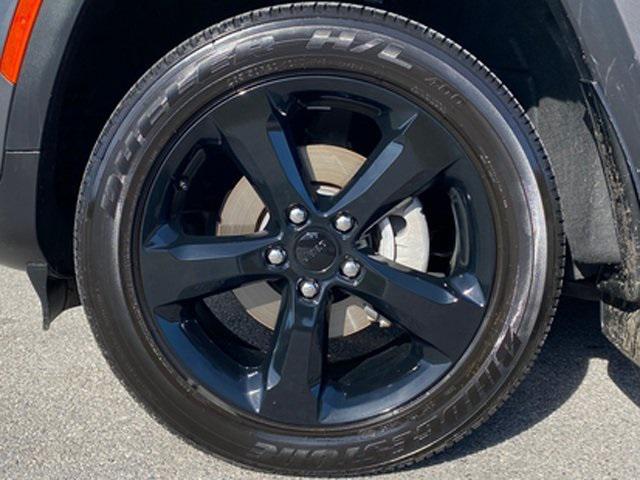 Photo of 2024 Baltic Gray Metallic Clearcoat Jeep Grand Cherokee