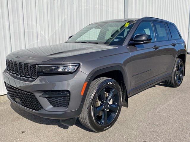 Photo of 2024 Baltic Gray Metallic Clearcoat Jeep Grand Cherokee