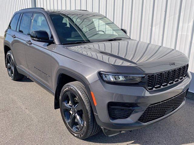 Photo of 2024 Baltic Gray Metallic Clearcoat Jeep Grand Cherokee