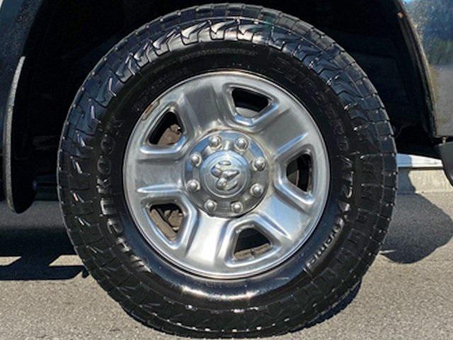 Photo of 2017 Bright Silver Metallic Clearcoat RAM 3500