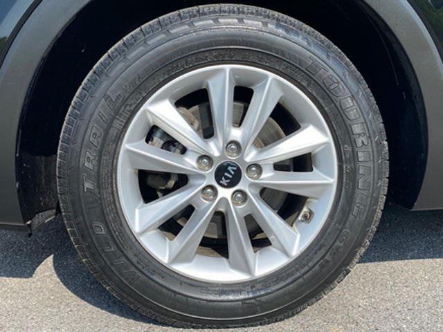 Photo of 2019 Ebony Black Kia Sorento