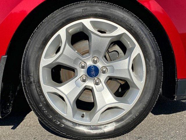 Photo of 2011 Red Ford Taurus