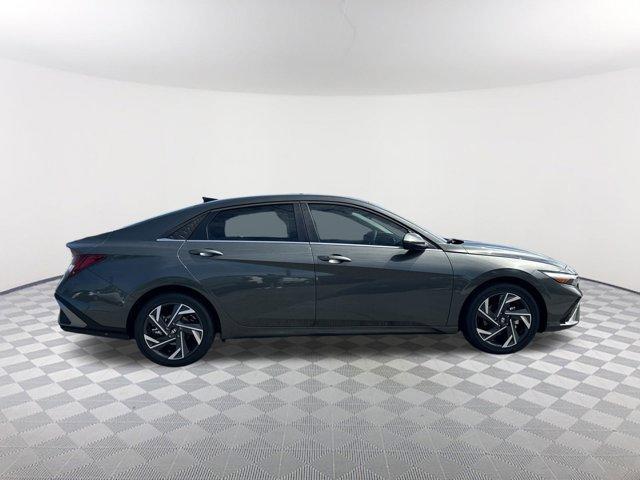 Photo of 2025 Amazon Gray Hyundai ELANTRA