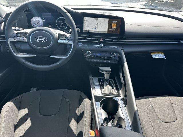 Photo of 2025 Amazon Gray Hyundai ELANTRA