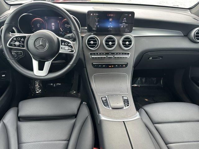 Photo of 2022 Black Mercedes-Benz GLC 300