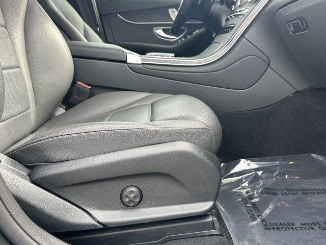 Photo of 2022 Black Mercedes-Benz GLC 300