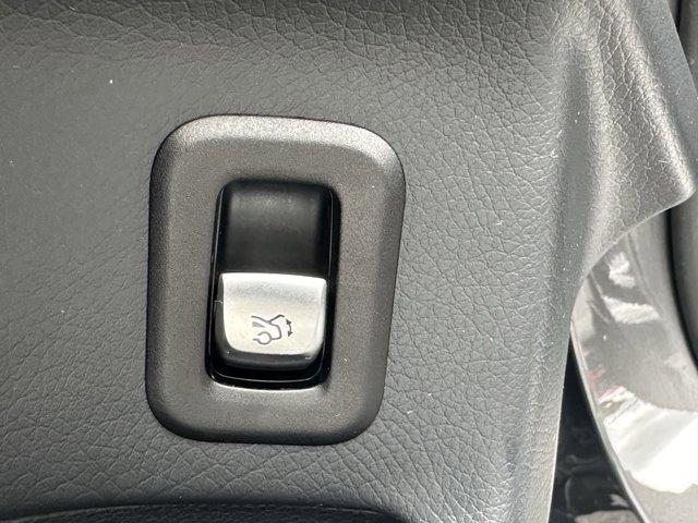 Photo of 2022 Black Mercedes-Benz GLC 300