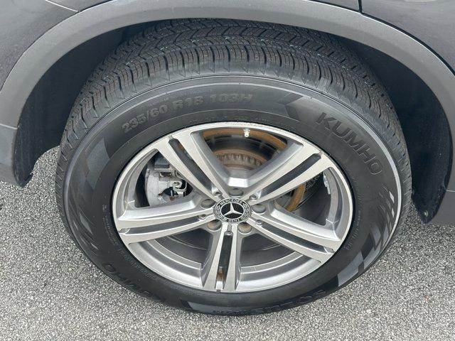 Photo of 2022 Black Mercedes-Benz GLC 300