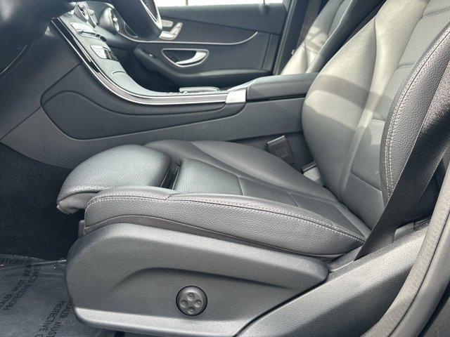 Photo of 2022 Black Mercedes-Benz GLC 300