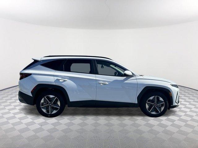 Photo of 2025 Serenity White Pearl Hyundai TUCSON