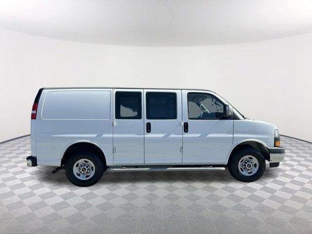Photo of 2023 Summit White GMC Savana 2500