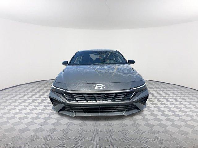 Photo of 2025 Gray Hyundai ELANTRA