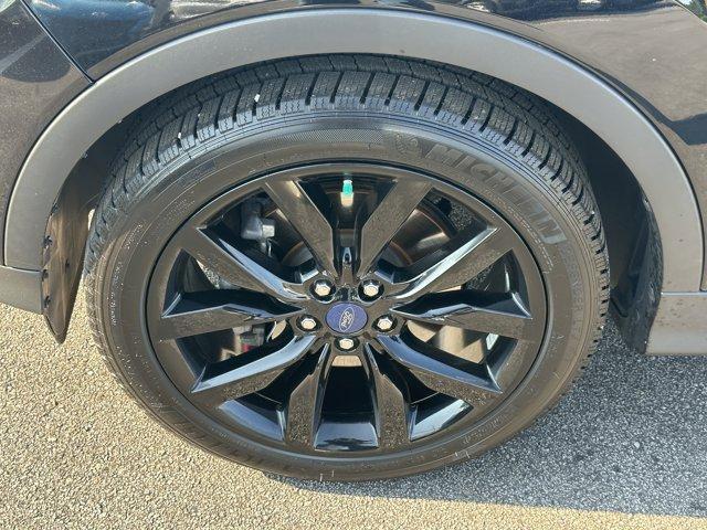Photo of 2017 Shadow Black Ford Escape