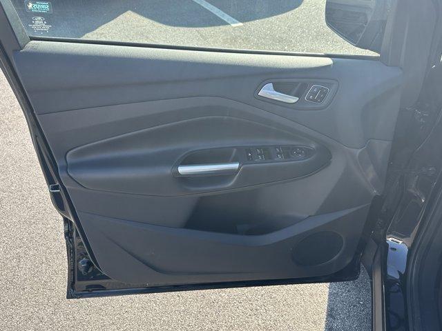 Photo of 2017 Shadow Black Ford Escape