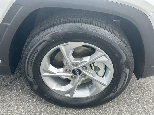 Photo of 2023 Shimmering Silver Hyundai TUCSON