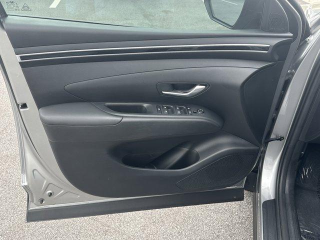 Photo of 2023 Shimmering Silver Hyundai TUCSON