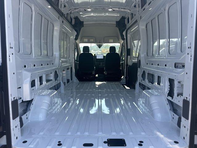 Photo of 2023 Oxford White Ford Transit-350