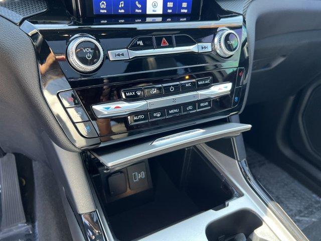 Photo of 2023 Carbonized Gray Metallic Ford Explorer