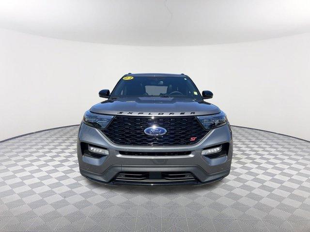 Photo of 2023 Carbonized Gray Metallic Ford Explorer