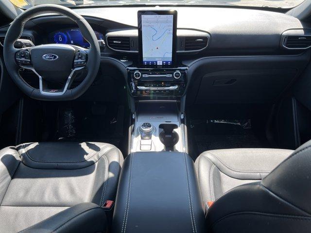 Photo of 2023 Carbonized Gray Metallic Ford Explorer