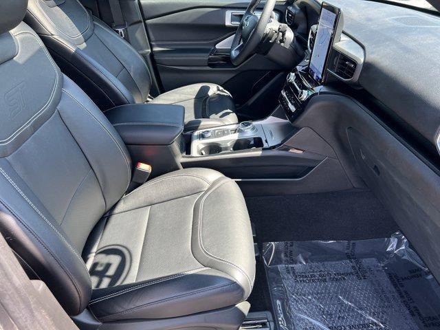 Photo of 2023 Carbonized Gray Metallic Ford Explorer