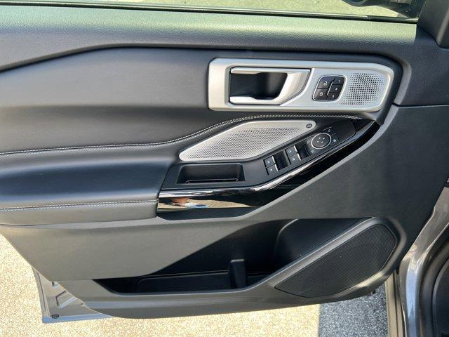 Photo of 2023 Carbonized Gray Metallic Ford Explorer