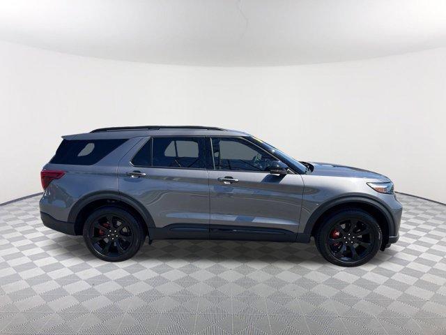 Photo of 2023 Carbonized Gray Metallic Ford Explorer