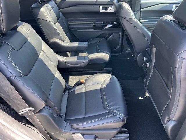 Photo of 2023 Carbonized Gray Metallic Ford Explorer