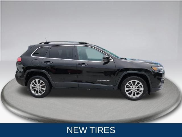 Photo of 2022 Diamond Black Jeep Cherokee
