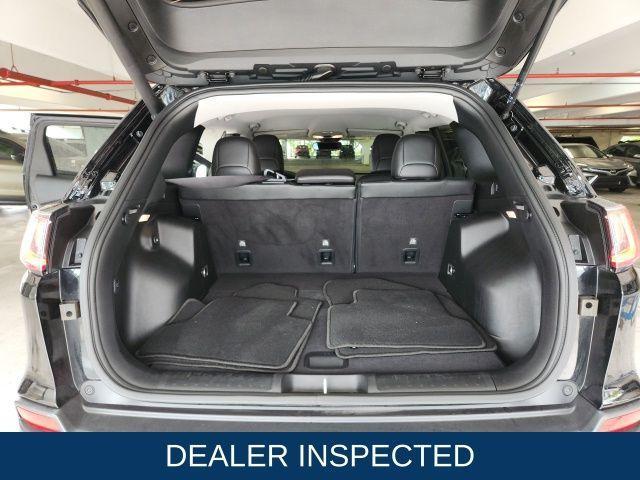 Photo of 2022 Diamond Black Jeep Cherokee