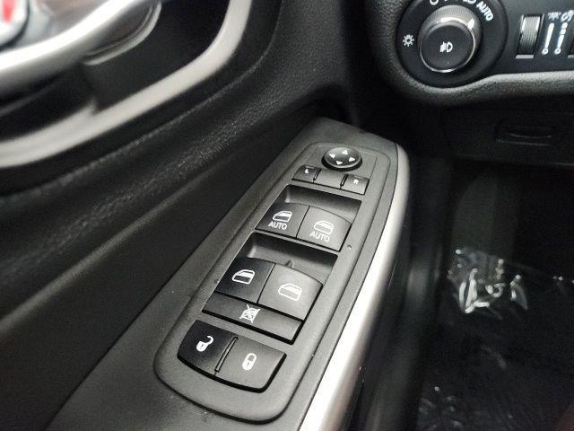 Photo of 2022 Diamond Black Jeep Cherokee