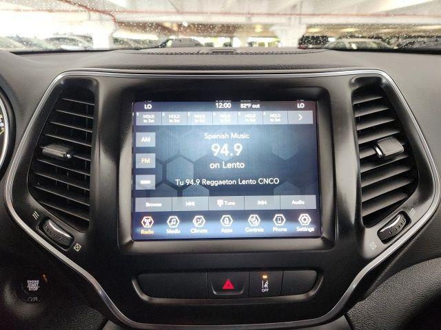 Photo of 2022 Diamond Black Jeep Cherokee