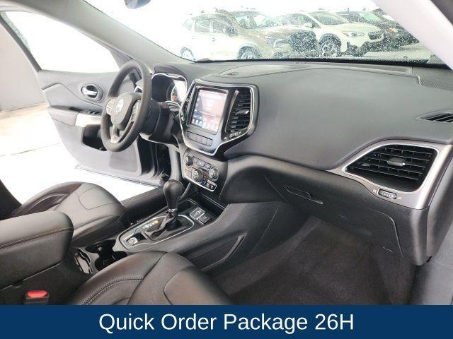 Photo of 2022 Diamond Black Jeep Cherokee