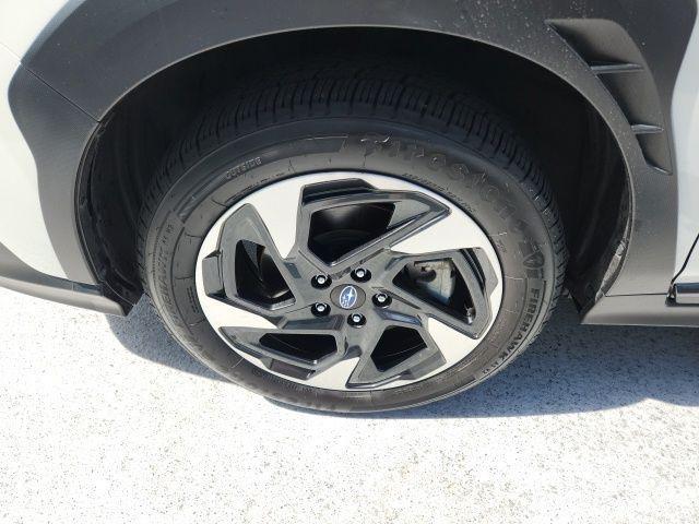 Photo of 2024 Crystal White Pearl Subaru Crosstrek
