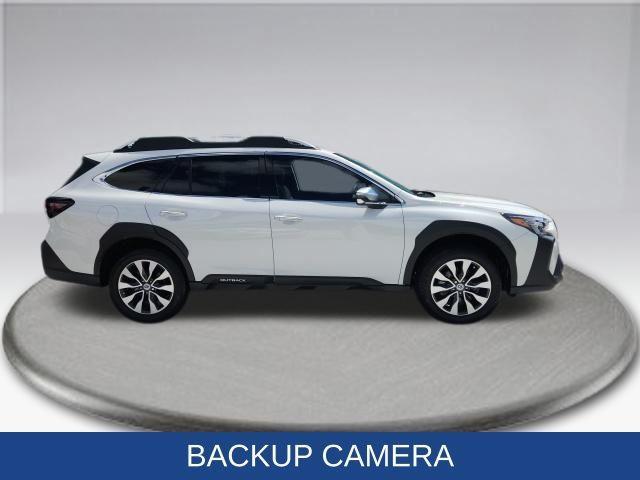 Photo of 2023 Crystal White Pearl Subaru Outback
