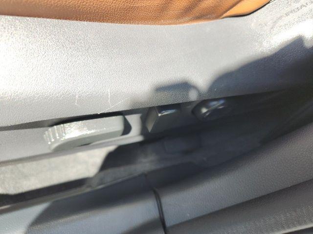 Photo of 2023 Crystal White Pearl Subaru Outback