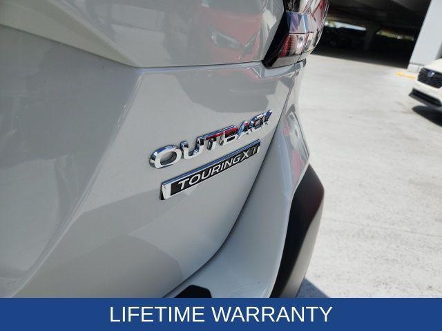 Photo of 2023 Crystal White Pearl Subaru Outback