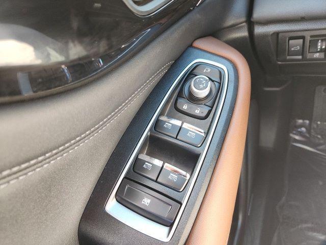 Photo of 2023 Crystal White Pearl Subaru Outback